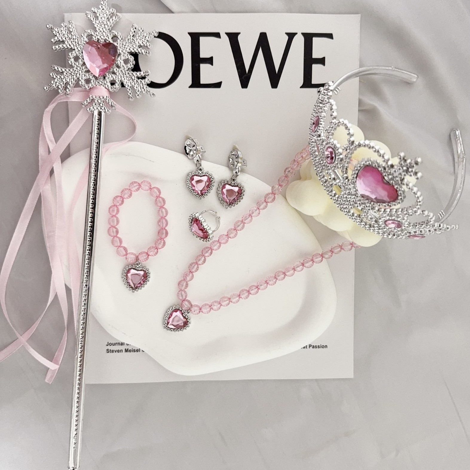 طقم قلادة للفتيات على شكل تاج  - مراجعة Jewelry Making Kits For Girls وسعره